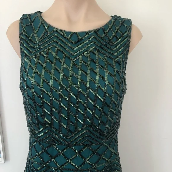 🌿 MEI MEI 🌿 green sequin sleeveless slight trumpet style formal dress size 8 - Picture 3 of 9